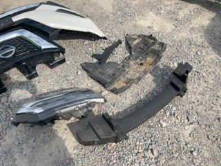 Vehicle Parts Image #2